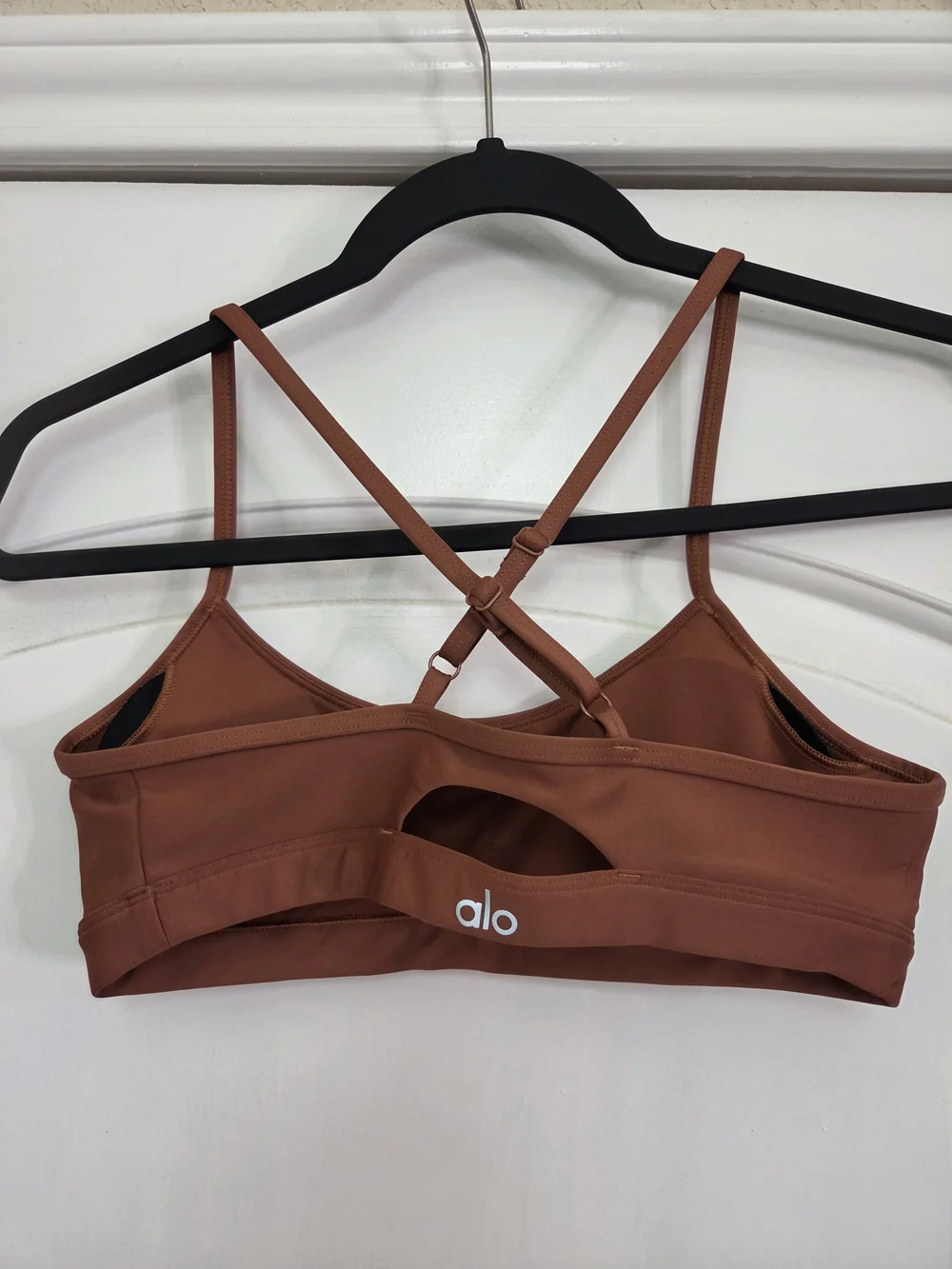Alo Yoga Airlift Intrigue Bra – Size Small – Brown / Rust